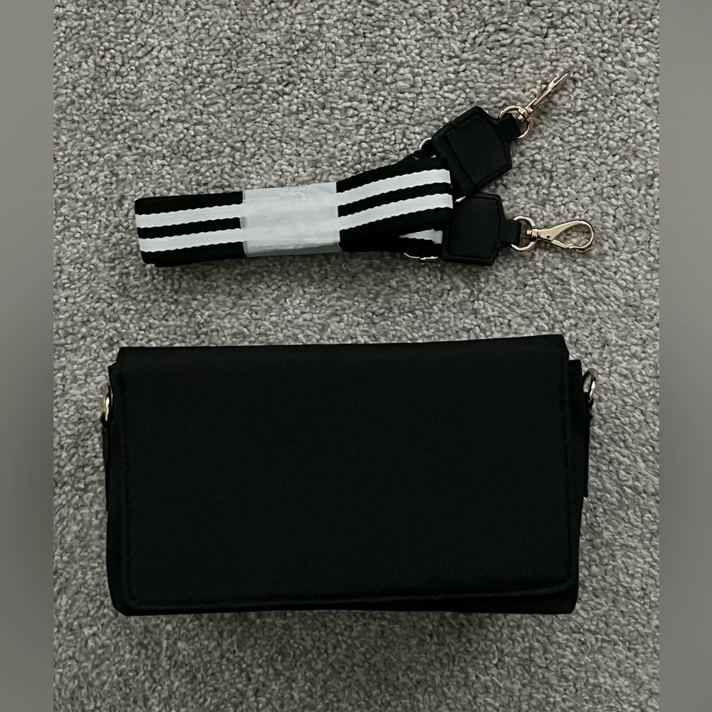 NWT Totesavvy Black Crossbody Diaper Bag with Changing Mat